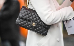 Lý do Chanel 'thản nhiên' tăng giá túi xách trước mùa shopping sôi động nhất năm