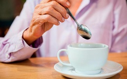 Uống trà hay cà phê vào buổi sáng có thể làm giảm nguy cơ đột quỵ và sa sút trí tuệ nhưng uống bao nhiêu là đủ?