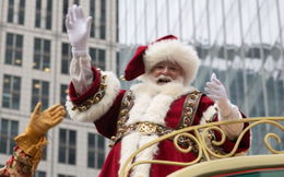 Mỹ thiếu hụt một mặt hàng không ai ngờ tới: Ông già Noel