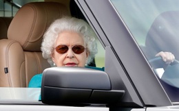 Đã 95 tuổi nhưng Nữ hoàng Anh vẫn khiến giới chơi xe nể phục: Rolls-Royce, Bentley có đủ nhưng hơn 30 chiếc Jaguar, Land Rover mới gây chú ý
