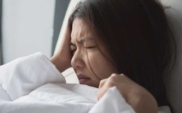 4 cách massage giúp đánh tan cơn đau nửa đầu thường gặp ở người trẻ hay thức khuya, nhiều áp lực
