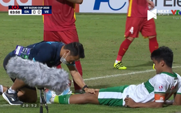 Cầu thủ Indonesia bị đau, trợ lý đội tuyển Việt Nam ghi điểm với hành động cực đẹp