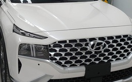 Hyundai Santa Fe 2022 âm thầm về đại lý Việt Nam: Cắt 2 phiên bản, thêm tính năng, giá tăng 20 triệu đồng