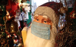 Virus Omicron đang “tàn phá” không khí lễ hội khi mùa Giáng sinh - Năm mới của cả thế giới