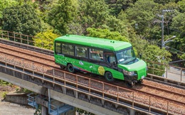 Xe buýt đi được cả trên đường bộ lẫn đường sắt đầu tiên trên thế giới sắp được đưa vào sử dụng ở Nhật Bản