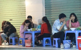 Nhiều quán ăn đường phố, trà đá vỉa hè ở Hà Nội vi phạm chỉ đạo chống dịch Covid-19
