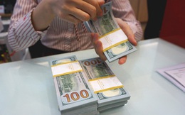 Giá USD ngân hàng và tự do cùng giảm mạnh