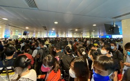Sân bay Tân Sơn Nhất ùn tắc, Vietnam Airlines khuyến cáo hành khách đến sớm