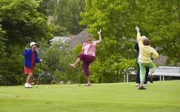 Không chỉ để "sang", nghiên cứu mới cho thấy chơi golf ít nhất 1 lần/tháng có thể kéo dài tuổi thọ thêm vài năm