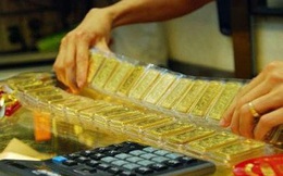 Vàng trong nước đắt vì khan hiếm?