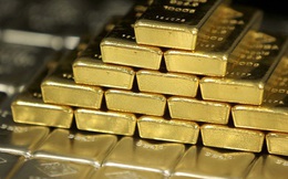 Biến động thế giới đẩy giá vàng trong nước tăng mạnh, USD tự do tiếp tục giảm