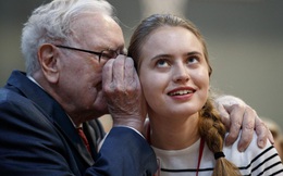 Cách tỷ phú Warren Buffett dạy con khiến nhiều người phải suy ngẫm: Đừng mơ mộng trở thành “ông to bà lớn” khi bạn chưa làm được điều này