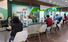 Vietcombank tài trợ kinh phí mua vaccine phòng dịch Covid-19 cho 10 tỉnh, Thành phố, tổng cộng 38 tỷ đồng