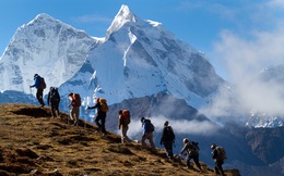 Ngày Vn-Index lập đỉnh lịch sử, vốn hoá Vietcombank lại vượt Vingroup đứng đầu TTCK Việt Nam