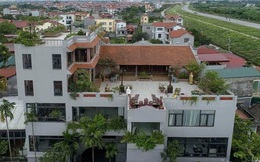 Nguyên một căn nhà cổ trăm tuổi trên tầng mái tạo nên ngôi nhà "tân cổ giao duyên" độc nhất vô nhị ở Việt Nam
