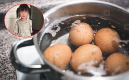 Bé gái 5 tuổi đã dậy thì sớm, bà ngoại hối hận vì phạm phải một sai lầm khi cho cháu ăn trứng gà