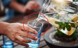 3 loại nước lọc KHÔNG bao giờ được uống vào buổi sáng vì có thể khiến cơ thể "rước đủ thứ bệnh"