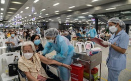 Nguồn cung vắc xin AstraZeneca khan hiếm, Thái Lan tìm tới Sinovac