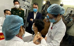 Xem xét đề xuất cấp phép khẩn cấp vaccine Covid-19 Made-in-Vietnam