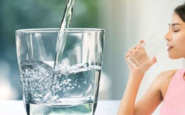 Vì sao uống nước là một trong 10 điều F0 cần nhớ?