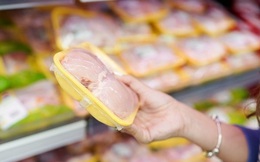 Nghiên cứu mới phát hiện 99% gà được bán trong siêu thị tại Mỹ đều mắc bệnh sọc trắng, làm sao để biết gà mắc bệnh này?