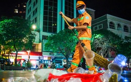 Hơn 4 tấn rác thải ngập trắng phố đi bộ Nguyễn Huệ sau đêm Countdown rực rỡ