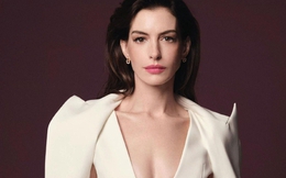 Anne Hathaway gây sốt với vẻ đẹp chuẩn “nữ thần” ở tuổi U40