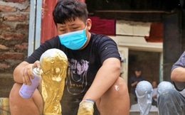 Tận mắt xem sản xuất “Cúp vàng” World Cup 2022 ở làng gốm Bát Tràng