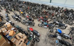 Bộ sưu tập mô tô khổng lồ bị bỏ hoang: 50 tấn linh kiện, mất hàng tháng phân loại