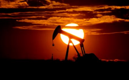 Mải miết bán dầu giá rẻ cho các “vị cứu tinh”, Nga đang trao đi ngôi vương năng lượng cho các quốc gia châu Á mà không hề hay biết