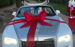 Cristiano Ronaldo được bạn gái tặng Rolls-Royce, bổ sung vào dàn xe hàng chục triệu USD