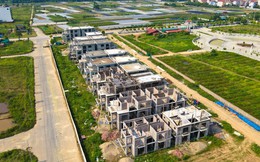Nhà đầu tư nên cắt lỗ thu hồi vốn sớm hay chờ đợi tín hiệu sáng từ thị trường?