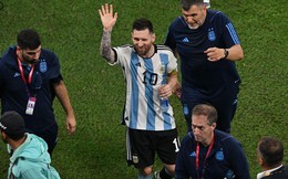 Vì sao Messi không ăn mừng cùng đồng đội sau trận thắng Australia?