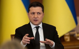 Trong khi Mỹ liên tiếp cảnh báo xung đột, Tổng thống Ukraine đề nghị "cung cấp bằng chứng" và nhắc nhở "đừng gây hoảng loạn"