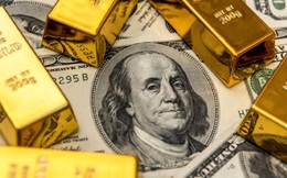 USD biến động mạnh, vàng tăng vọt do Mỹ không tin Nga đang rút quân