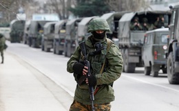 Quân đội Nga phá hủy 2 xe bộ binh Ukraine vượt biên giới khiến 5 người thiệt mạng, chứng khoán Nga giảm 13%
