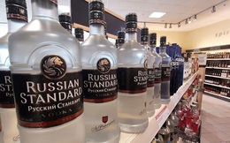 Canada loại rượu Vodka khỏi kệ để đáp trả chiến dịch quân sự đặc biệt của Nga ở Ukraine