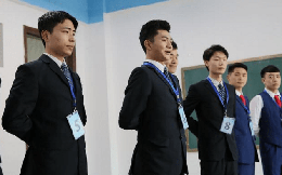 Câu hỏi phỏng vấn: Hai cặp cha con vào cửa hàng mua mũ, nhưng tại sao chỉ mua 3 chiếc? Ứng viên 9x trả lời quá thông minh, được nhận việc