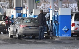 Giá nhiên liệu tăng cao, một quốc gia châu Âu cân nhắc hỗ trợ tiền xăng xe cho người lao động