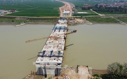 Hình hài cầu cao tốc Bắc - Nam vượt sông Chu tại Thanh Hóa