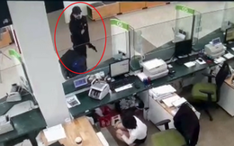 2 nghi phạm cướp ngân hàng ở Hà Nội bị rơi mất 300 triệu trong quá trình tẩu thoát