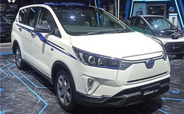 Toyota bất ngờ giới thiệu xe điện Innova EV