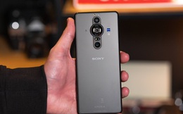 Smartphone cao cấp đua nhau 'giảm sàn' tại Việt Nam mùa thấp điểm, siêu phẩm mới của Sony rớt giá gần 10 triệu đồng