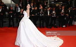 Hương Giang "đụng" ý tưởng với Thiên thần Victoria's Secret tại Cannes