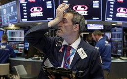 Không có cú hồi ngoạn mục trên thị trường chứng khoán Mỹ: Nasdaq rơi 4,99%, Dow Jones mất hơn 1.000 điểm