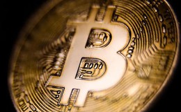 Bitcoin lao dốc thê thảm, chạm đáy mới trong năm 2022