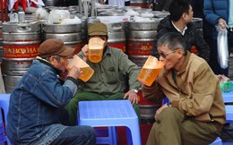 Trung bình mỗi người Việt Nam đang tiêu thụ bao nhiêu lít rượu bia mỗi năm? Vùng nào tiêu thụ nhiều nhất?