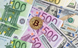USD giảm ngay phiên đầu tuần, Euro tăng mạnh, Bitcoin tiếp tục biến động mạnh quanh "đáy"