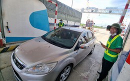Sau 5 ngày thực hiện thu phí không dừng: Tài xế bức xúc vì quy định nộp tiền