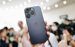 Cận cảnh iPhone 14 Pro tại sự kiện Apple: Thiết kế "Dynamic Island", màu tím mới, loại bỏ khay SIM, giá không đổi